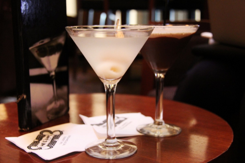 discotheque-SERANON-min_martini_bar_lychee_chocolate_alcohol_liquor_happy_hour_happy-910161